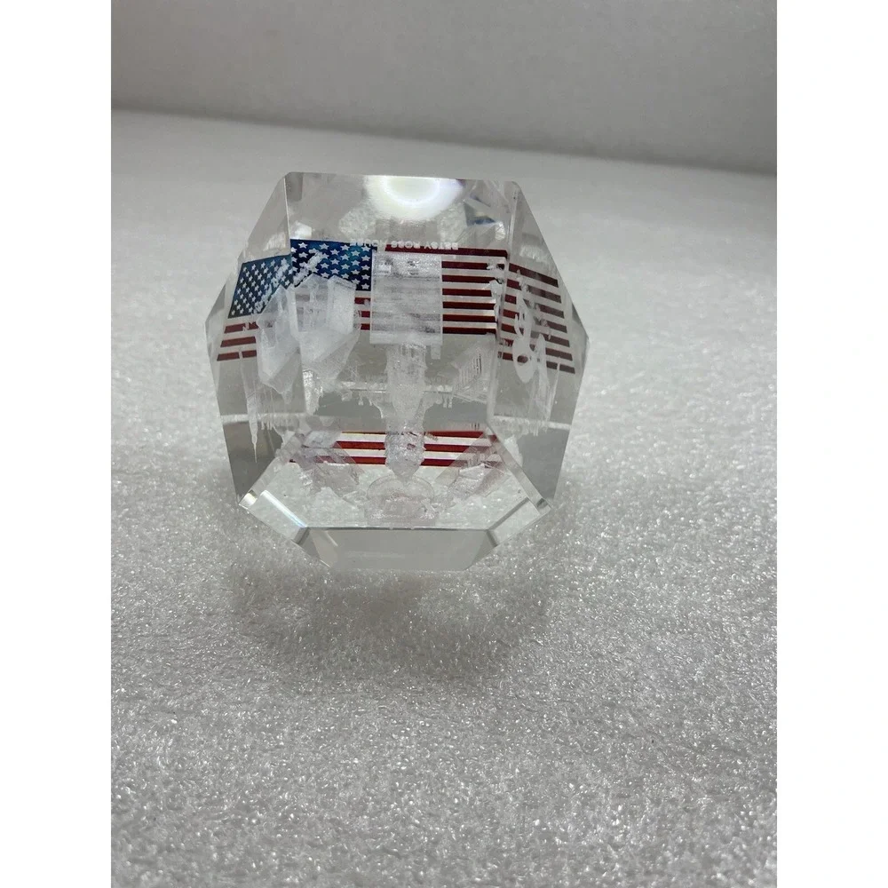 Philadelphia 3D Laser Etched Crystal Paperweight Liberty Bell Independence Hall